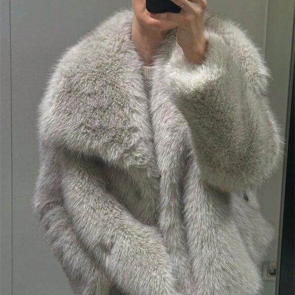 K Casual Women's Thick Faux Fur oversized Collar Jacket - Picture 10 of 11